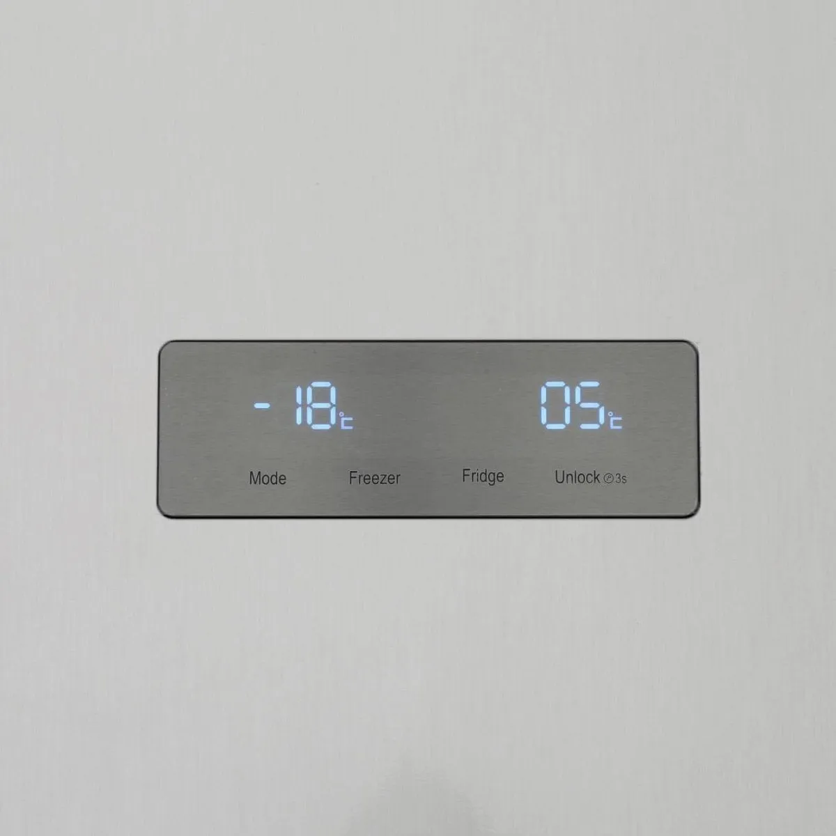 Hisense RS741N4WC11 non-plumbed American Style Fridge Freezer - Stainless Steel
